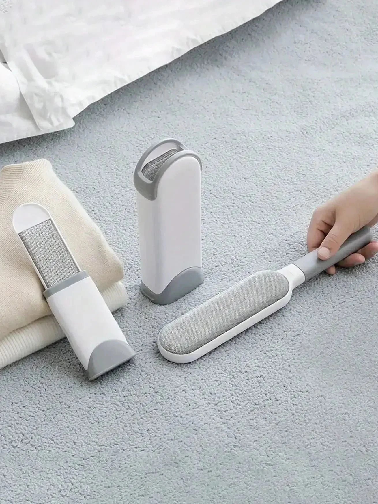 Hair Remover No-Rinse Double-Sided Brush Reusable Self-Cleaning Base,Manual hair cleaning For Furniture, Clothes And Carpets